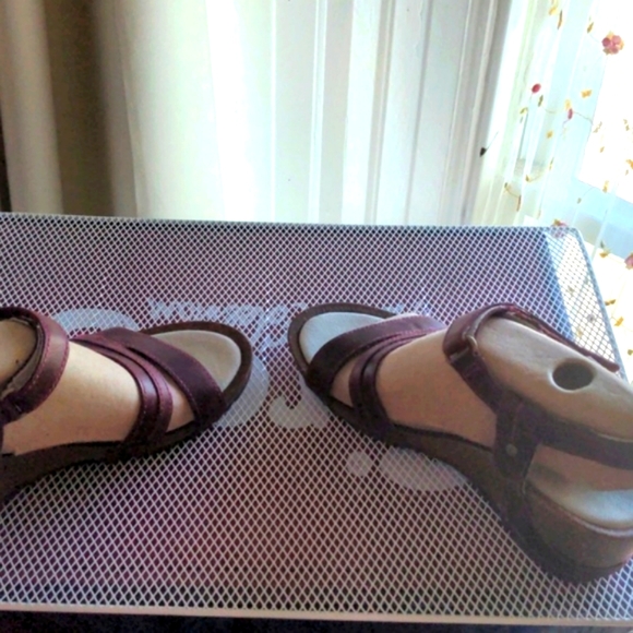 Merrell Leather Sandals Cork Air Cushion Sandals NIB 6M 🍷 Deep purple Wine - Picture 5 of 6